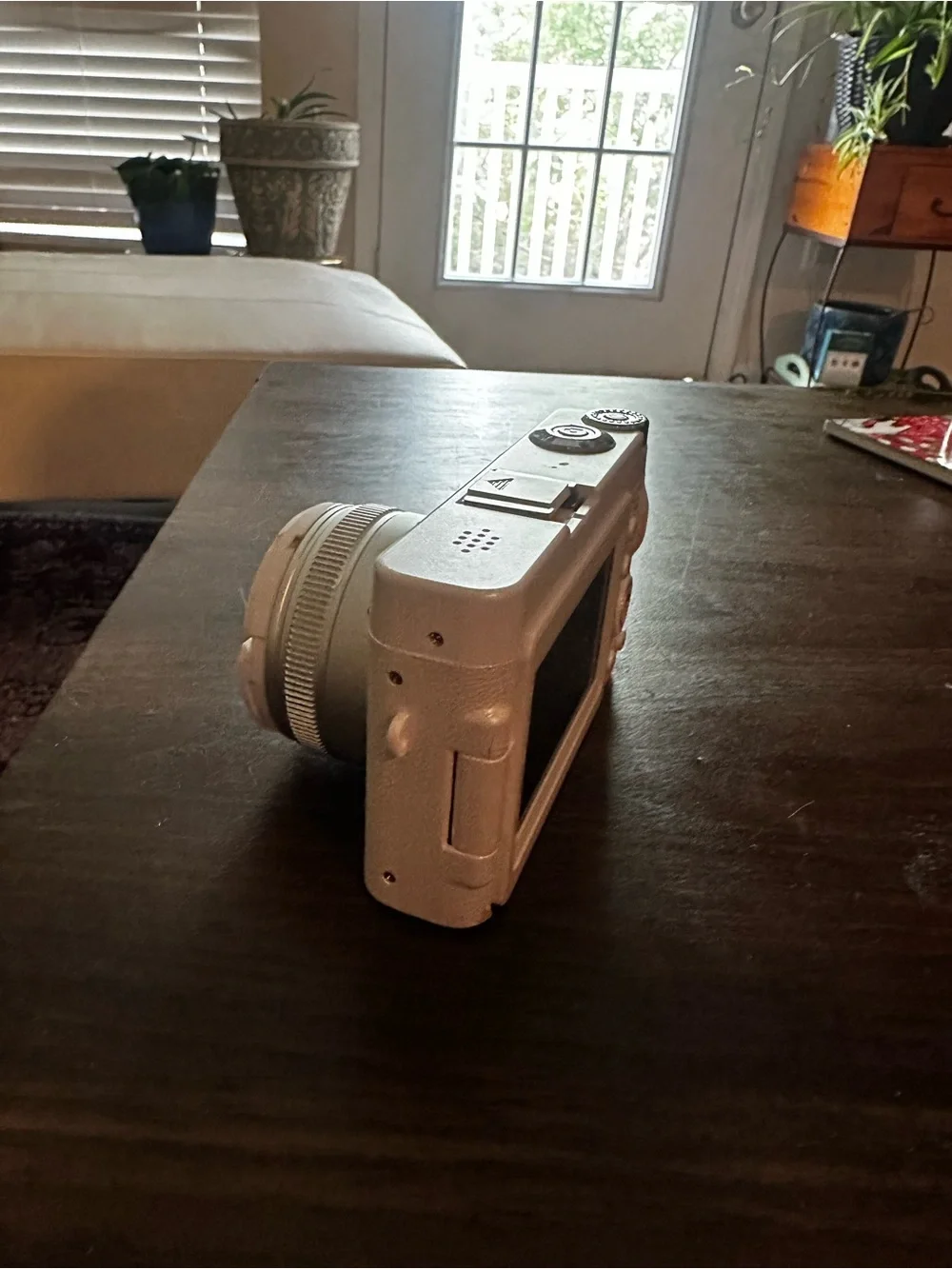 Amazon White Compact Digital Camera with Lens Cap
